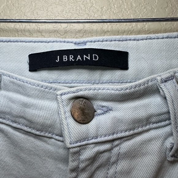 J Brand Jeans Joan Crop in Powdered Wash - Picture 3 of 8